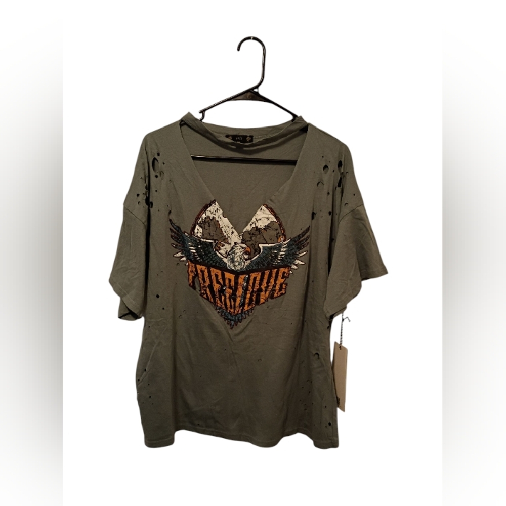 Iris Green Distressed Short Sleeve FREELOVE graphic Tee